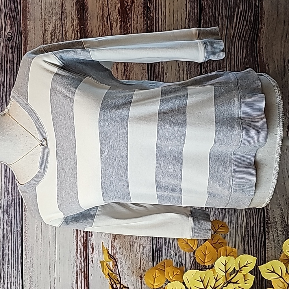 JONES NEW YORK SPORT GRAY & WHITE 3/4 SLEEVE BOXY SWEATSHIRT TEE